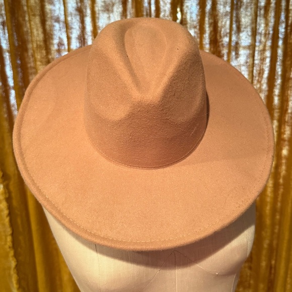 Accessories - Tan Hat